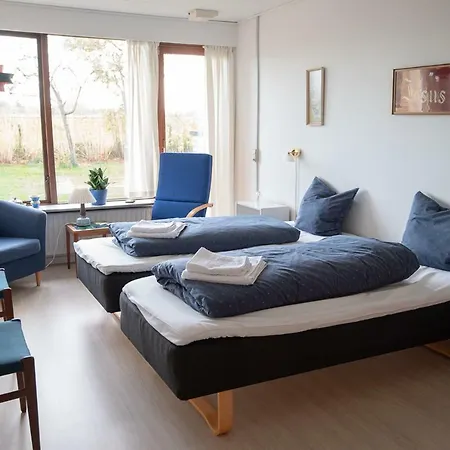 Shalom Bed & Breakfast 3*